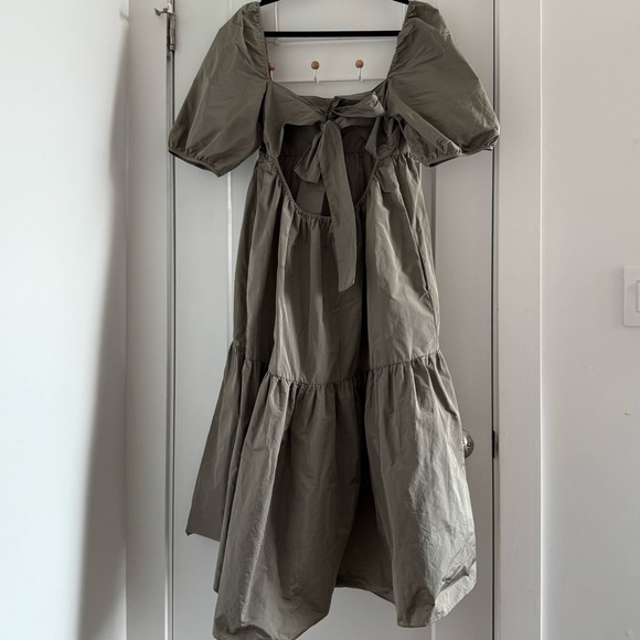 Aritzia Wilfred gray green puff sleeve Serenade midi dress - size Medium (M) - Picture 10 of 11